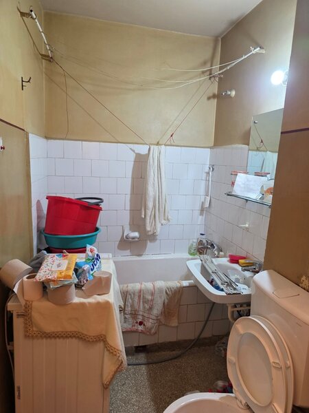 Titan, 10 minute metrou, chiar la parcul Titanii, pe Prisaca Dornei