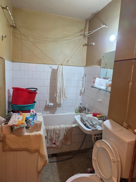 Titan, 10 minute metrou, chiar la parcul Titanii, pe Prisaca Dornei